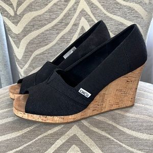 Toms Wedge Heel Sandals size 7.5